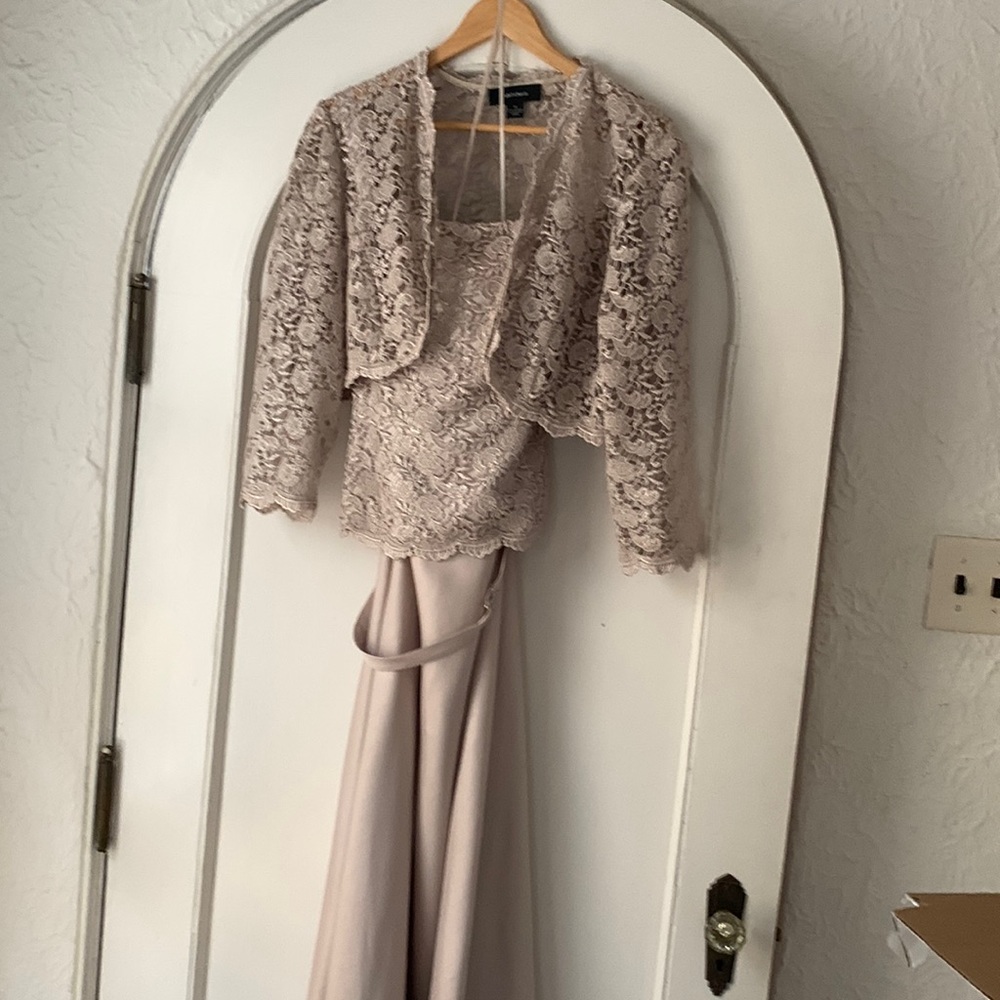R & M Richards special occasion dress in a lovely candlelight color